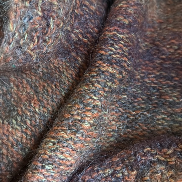 Women's hand knitted beautiful wool wooden buttons, Knit cardi wood buttons - Picture 10 of 13